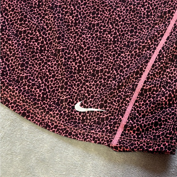 Nike Dri Fit Pink Leopard Print Athletic Tank Top - Picture 2 of 5